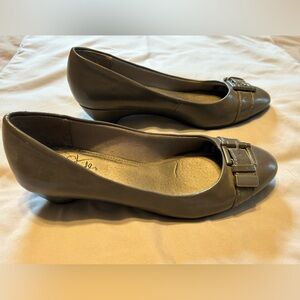 Gently Used Life Stride Gray Buckle Flats Size 8